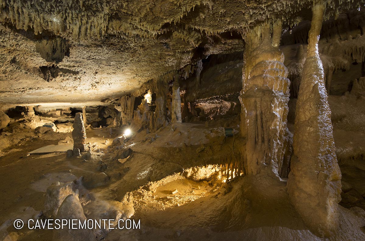 Grotta di Bossea