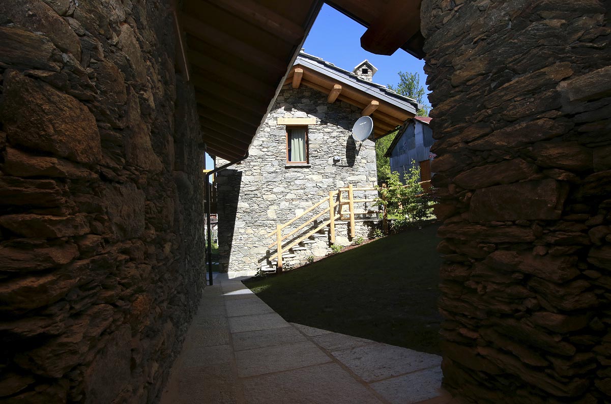 Vista dal portico dello Chalets Mongioie