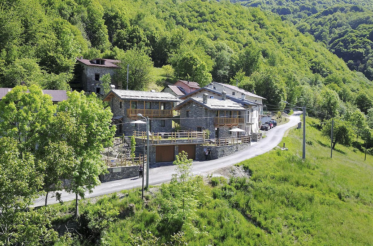 Vista aerea dello Chalets Mongioie