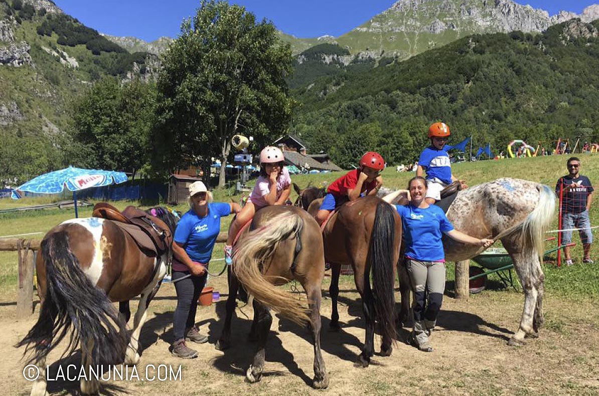 A cavallo in Val Corsaglia, Chalets Mongioie
