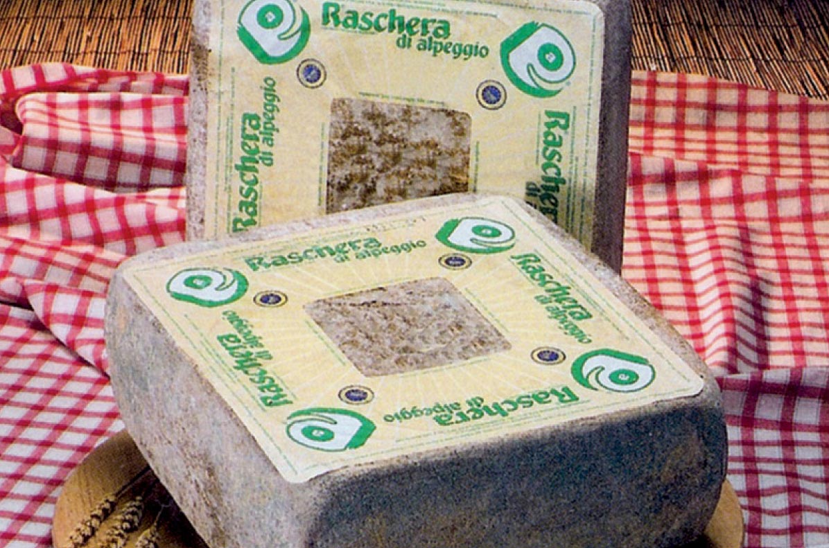 Formaggio Raschera, Chalets Mongioie